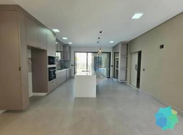 Casa 469m² Venda Portal dos Bandeirantes Salto · Casa para venda em Portal Dos Bandeirantes de 231.57m² com 3 Quartos, 1 Suite e 4 Garagens