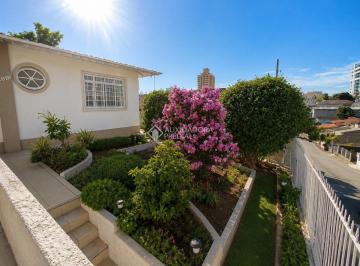Casa · 198m² · 3 Quartos · 1 Vaga · Casa à venda em Barreiros - São José/SC