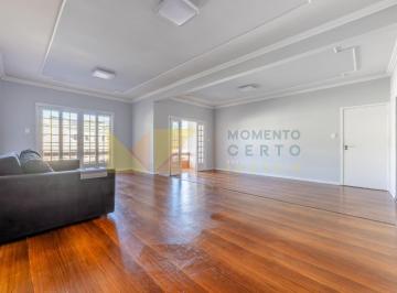 Casa · 211m² · 4 Quartos · 1 Vaga · Casa para locação com piscina e área de lazer privativa na Rua dos Caçadores