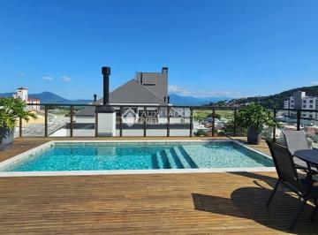 Piscina · Studio Mobiliado para Locação | 39m² | Próximo à UFSC | Prédio Novo