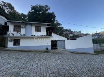 Casa · 150m² · 4 Quartos · 2 Vagas · Casa à venda no bairro Bateas - Brusque/SC