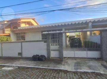 d0669b65334c17ea20cd51050f8408cec10422ce · Casa com 3 dormitórios à venda, 185 m² por R$ 890.000,00 - Itaipu - Niterói/RJ