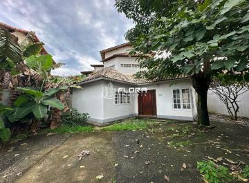 967f83618e19e8188bc76a80ec979f6394775742 · Casa com 4 dormitórios à venda, 238 m² por R$ 900.000,00 - Serra Grande - Niterói/RJ