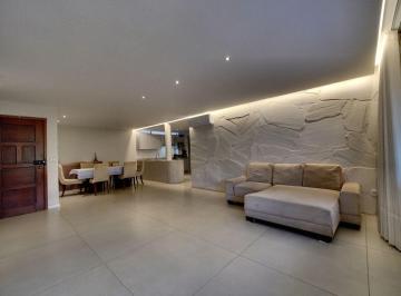 Apartamento de 3 quartos, Brasília · Recém reformado, oportunidade, SQS 106