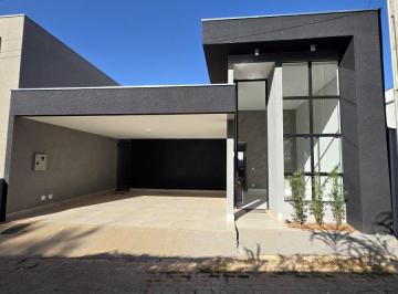 Casa de 3 quartos, Vicente Pires · RUA 04, próximo ao búfalo BIO e DF PLAZA