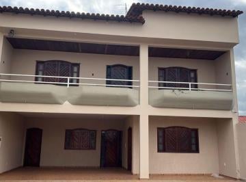 Casa de 4 quartos, Taguatinga · TAGUATINGUA NORTE QND 32 SOBRADO 4 QUARTOS E 1 SUÍTE