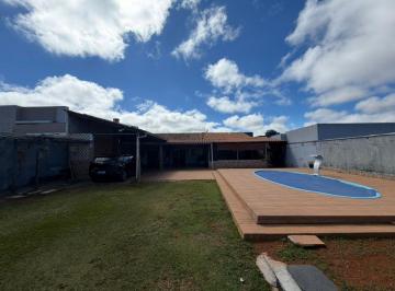 Casa de 3 quartos, Gama · Casa ponte alta norte, 3 quartos com suíte, piscina, churrasqueira, 800m², rua das figueiras