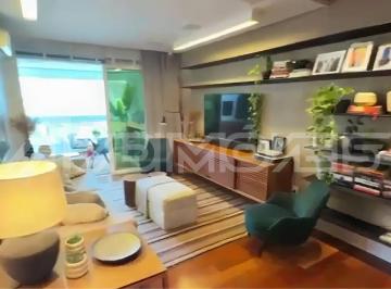 Apartamento de 2 quartos, Florianópolis · Apartamento com 2 suítes e 2 vagas a 100 m da Beira-Mar Norte na Agronômica