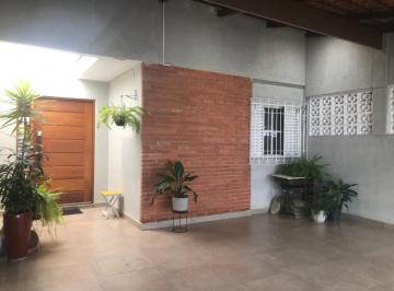 Foto 01 · Casa térrea para venda com 2 dormitórios no Parque Santana em Mogi das Cruzes.