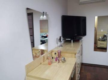 Casa · 236m² · 3 Quartos · 4 Vagas · Casa em Americana