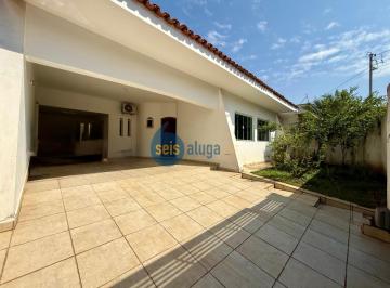 Casa · 214m² · 3 Quartos · 4 Vagas · Casa ampla e versátil à venda na Chácara Machadinho – Americana/SP