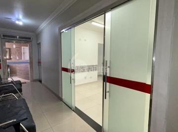 Comercial · 50m² · 1 Vaga · Consultório Comercial à Venda no Cento Medico - Centro - 50m²