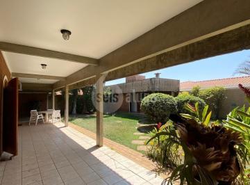 Casa · 248m² · 2 Quartos · 3 Vagas · Casa à Venda no Iate Clube Americana, 2 Suítes, 248m²