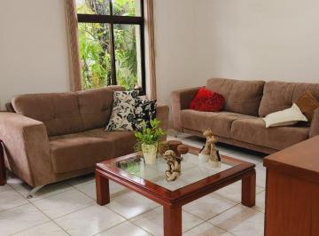 Casa · 196m² · 3 Quartos · 4 Vagas · Casa em Americana