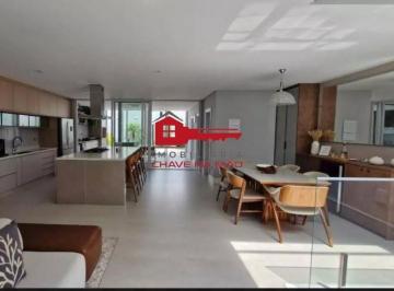 Casa · 281m² · 4 Quartos · 6 Vagas · Sobrado em Santo André