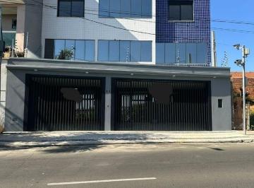 Casa · 700m² · 5 Vagas · Sobrado em Americana