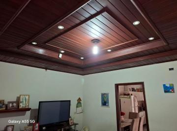Casa · 200m² · 5 Quartos · 4 Vagas · Casa em Americana