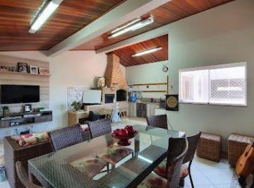Casa · 230m² · 3 Quartos · 2 Vagas · Sobrado em Americana