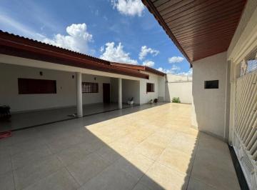 Casa · 225m² · 4 Quartos · 6 Vagas · Casa em Americana