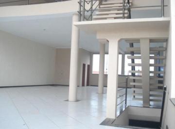 Comercial · 640m² · 4 Vagas · Salão Industrial em Americana