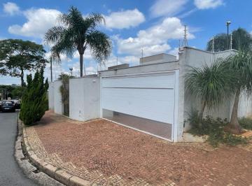 Casa · 208m² · 3 Quartos · 4 Vagas · Casa à venda em Jardim São Pedro, Americana: 3 dormitórios, 1 suíte, 208,69m²...