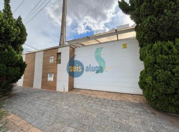 Casa · 208m² · 3 Quartos · 2 Vagas · Casa com 3 dormitórios à venda, 208 m² por R$ 990.000,00 - Vila Santa Catarin...