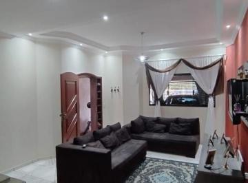Casa · 215m² · 3 Quartos · 2 Vagas · Casa em Jardim Novo Paraíso - Americana