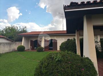 Casa · 320m² · 3 Quartos · 4 Vagas · Descubra o seu novo lar na encantadora Vila Santa Catarina, em Americana! Est...