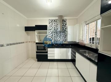 Casa · 85m² · 2 Quartos · 2 Vagas · Casa à venda em Vila Bertini, Americana | 2 suítes, 85m²