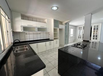 Casa · 270m² · 3 Quartos · 2 Vagas · Casa em Americana