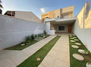 Casa · 176m² · 3 Quartos · 2 Vagas · Casa à Venda em Vila Santa Maria - 3 Dormitórios, R$ 733.000