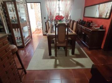 Casa · 192m² · 3 Quartos · 3 Vagas · Casa à Venda no Iate Clube Americana, 3 Dorms, 192m², R$900mil
