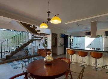 Casa · 237m² · 2 Quartos · 6 Vagas · Casa em Praia dos Namorados - Americana