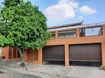 Casa · 272m² · 2 Quartos · 2 Vagas · Casa em Americana