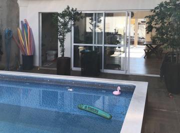 Casa · 192m² · 3 Quartos · 4 Vagas · Casa à Venda no Jardim Boer I, Americana – 3 Suítes, 192m²