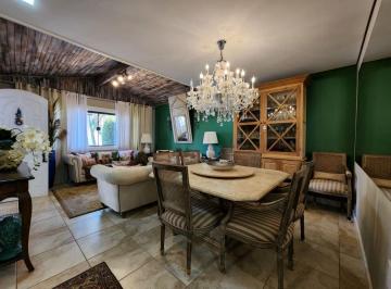 Casa · 250m² · 3 Quartos · 2 Vagas · Casa em Americana