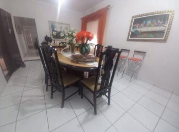 Casa · 188m² · 2 Quartos · 3 Vagas · Casa em Americana