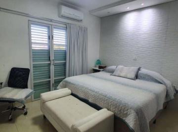 Casa · 200m² · 5 Quartos · 2 Vagas · Casa em Americana