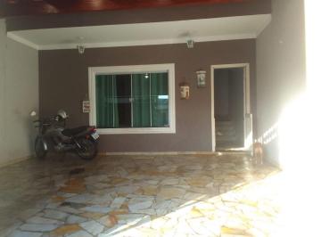 Casa · 215m² · 4 Quartos · 2 Vagas · Sobrado em Americana