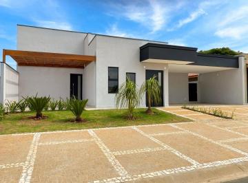 Casa · 190m² · 3 Quartos · 2 Vagas · Casa em Holambra