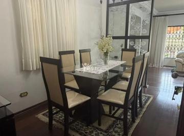 Casa · 186m² · 3 Quartos · 4 Vagas · Casa Térrea com 3 quartos sendo 2 suítes à Venda em Santo André Bangu