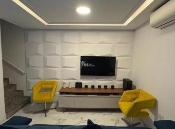 Casa · 124m² · 3 Quartos · 2 Vagas · Sobrado triplex impecável com espaço gourmet e 2 suítes no Campestre!