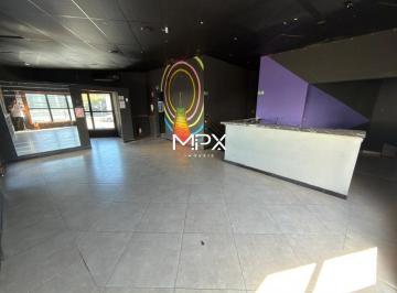 Comercial · 600m² · 13 Vagas · Salão para alugar no bairro Vila Rezende em Piracicaba
