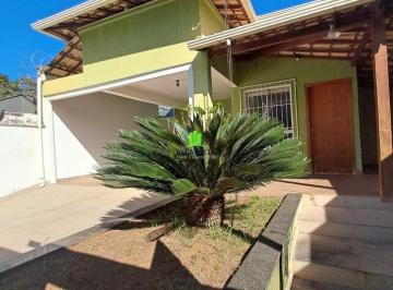 Casa · 132m² · 3 Quartos · 2 Vagas · Casa em Condomínio com 3 Quartos, Espaço Gourmet e Armários Planejados - Cond. Trilhas do Sol
