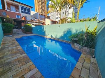 Casa · 158m² · 4 Quartos · 3 Vagas · Casa espaçosa com 3 suítes no Butantã