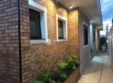 Casa · 198m² · 3 Quartos · 4 Vagas · Nova, imponente e equipada: residência 3 suítes com acabamento premium