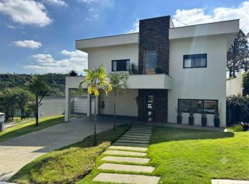 6ab5f04c-f116-4fe8-9141-d71324861be1 · Casa no condomínio Alphaville Residencial Doze para venda com 5 quartos, sendo 5 suítes, 400m²