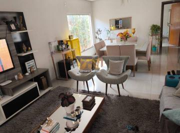 Casa · 240m² · 4 Quartos · 2 Vagas · Sobrado com 4 Quartos à Venda, Plano Diretor Sul - Palmas