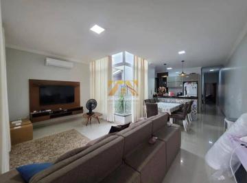 Casa · 130m² · 3 Quartos · 2 Vagas · Casa com 3 Quartos à Venda, Plano Diretor Sul - Palmas