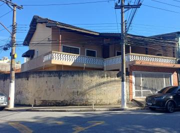 Casa · 230m² · 4 Quartos · 3 Vagas · Sobrado com 4 dormitórios em Osasco